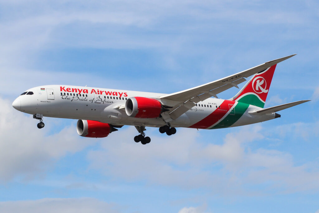 Kenya Airways Yaoundé Aircraft Photo