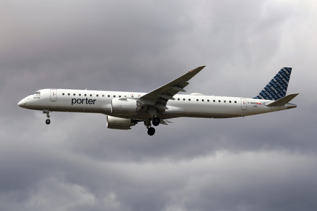 Porter Airlines Timmins Aircraft Photo
