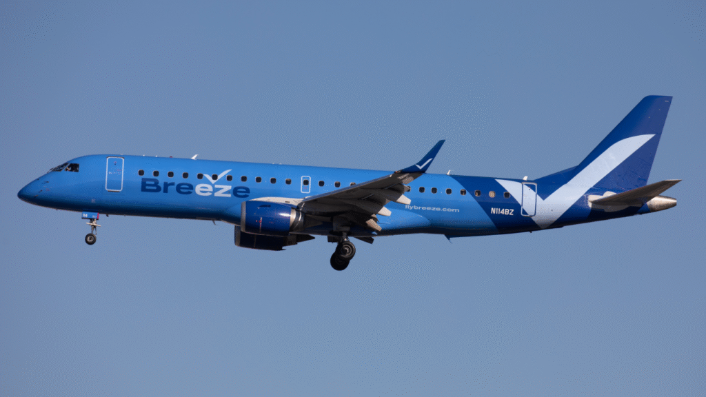 Breeze Airways Pittsburgh Aircraft Photo